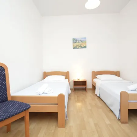 Zwei Rosen - Pul553 By Interhome Apartmán Fondole