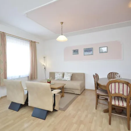 Apartment Zwei Rosen - Pul553 By Interhome *
